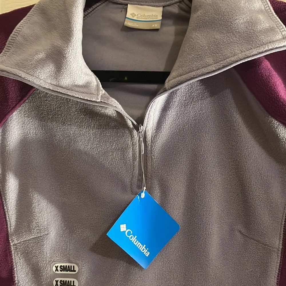 ⭐️NWT Women’s Colombia sweater. - Picture 3 of 6